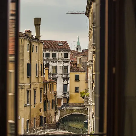 B＆b ル マリ ゲストハウス 3*