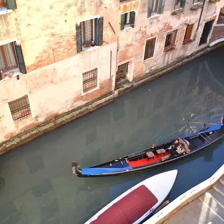 B＆b ル マリ ゲストハウス 3*