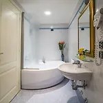 بيت ضيافة مكان مبيت وإفطار لو ماري 3*