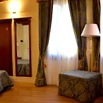 بيت ضيافة مكان مبيت وإفطار لو ماري 3*